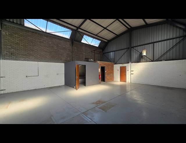 275M² WAREHOUSE TO LET IN SPARTAN